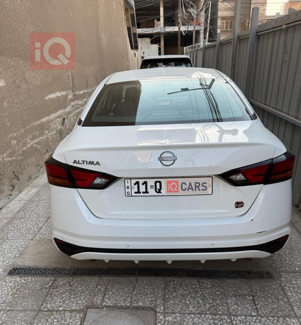 نیسان ئەلتیما